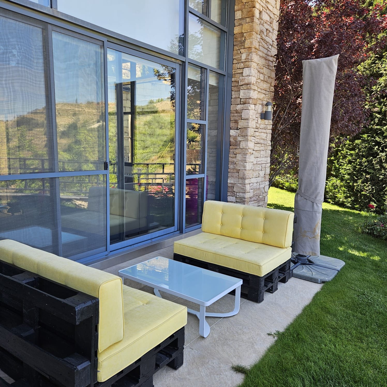Outdoor Lounge